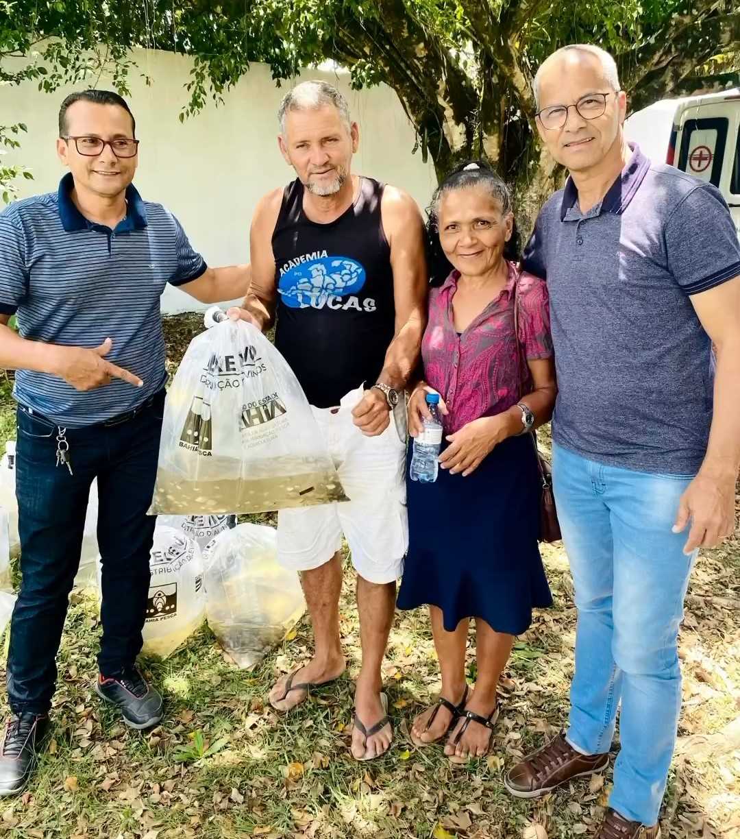 Camacã: Prefeitura entrega 30 mil alevinos da espécie Tambaqui e Tilápia para agricultores 

